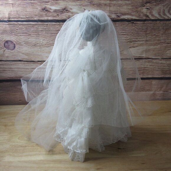 Royalton Collection Brunette Bride 16" Porcelain Doll 1998 Inc Stand - Picture 6 of 9